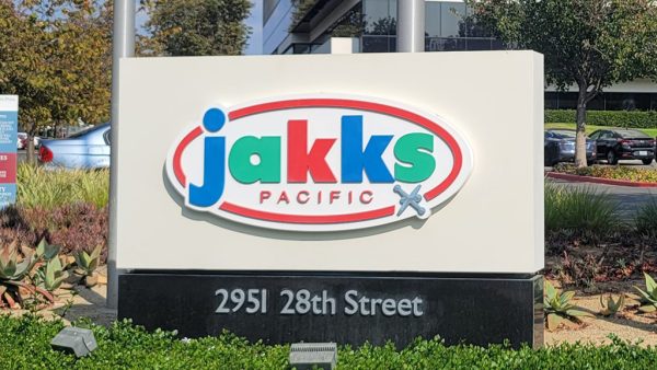 درآمد JAKKS Pacific Q1: کاهش فروش 16% در میان کمبود محتوای سرگرمی