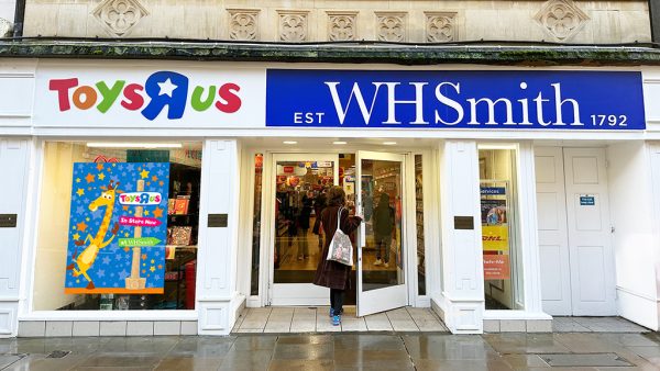 شراکت بازیگوش: WHSmith و Toys 'R' Us to Transforming High Streets UK